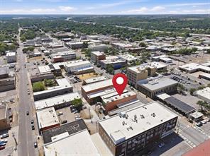 213 N Travis Street - Photo 4