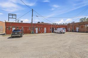 202-221 N Walnut Street - Photo 9