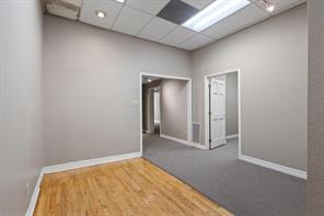 111 S Travis Street - Photo 13