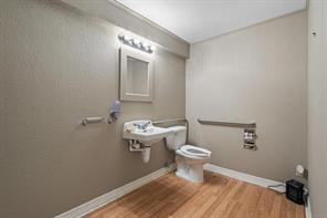 111 S Travis Street - Photo 16