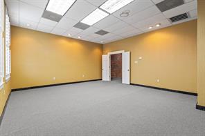 111 S Travis Street - Photo 23