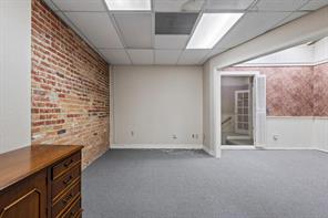 111 S Travis Street - Photo 26