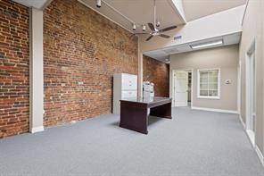 111 S Travis Street - Photo 28