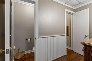 111 S Travis Street - Photo 33