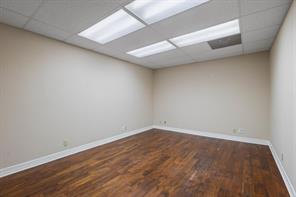 111 S Travis Street - Photo 9