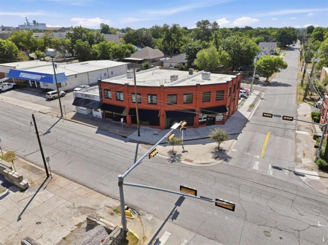 330 W Lamar Street