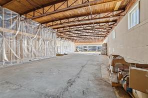 211 W Lamar Street - Photo 2