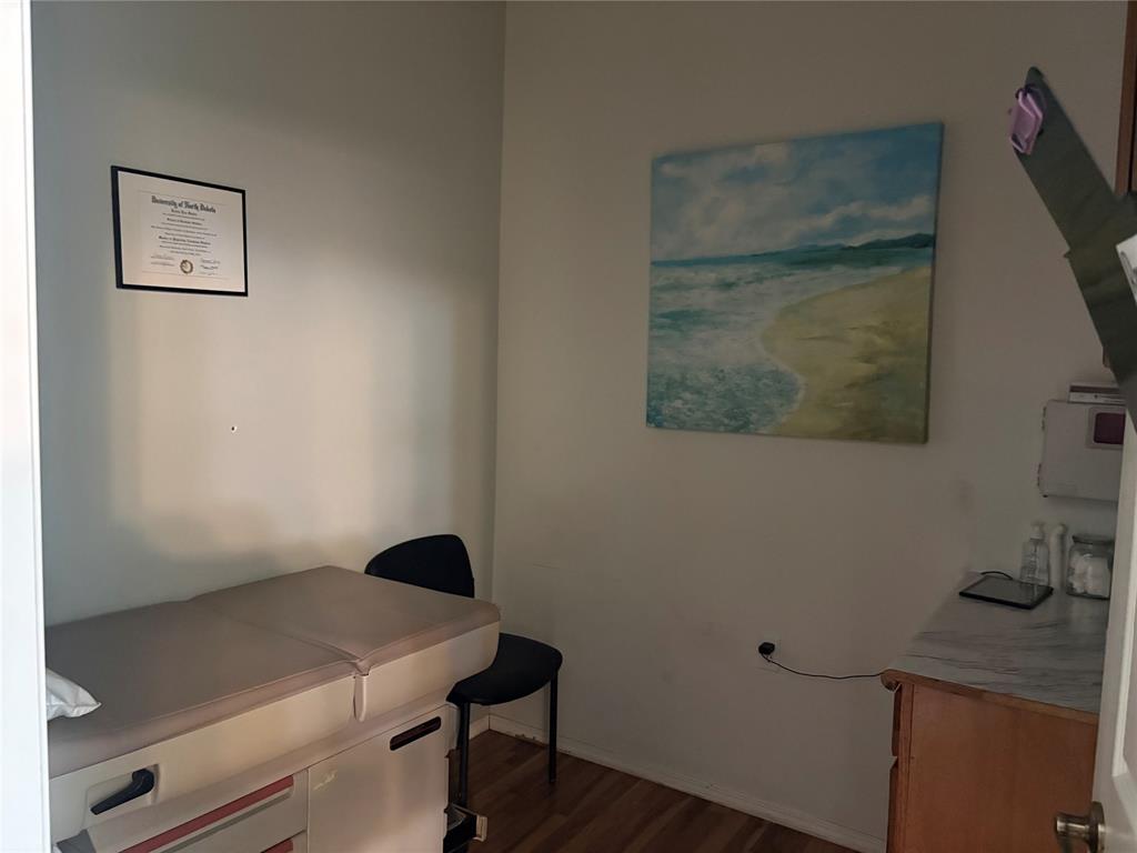 111 W 5th Street - Photo 9