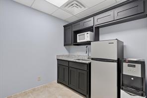 200 E Main Street - Photo 15