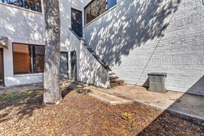 200 E Main Street - Photo 26