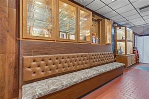 1901 W Pioneer Parkway - Photo 3
