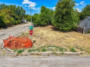 1525 Baylor Avenue E - Photo 3