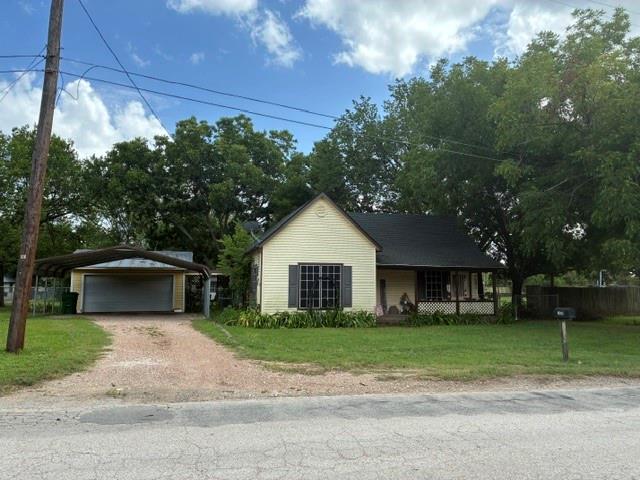 102 E 14th Street - Photo 1