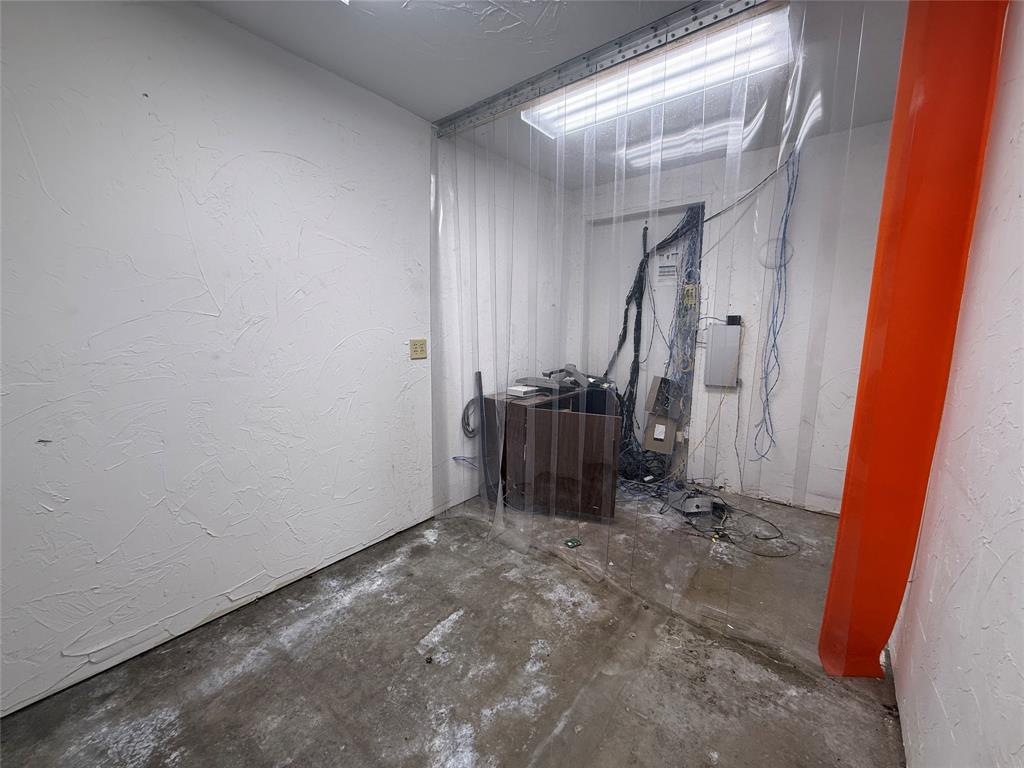 4533 N Fm 312 - Photo 26