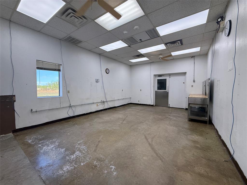 4533 N Fm 312 - Photo 31