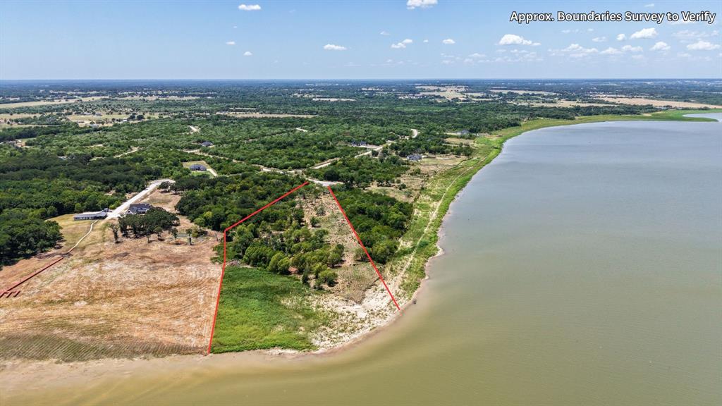 8424 Edgewater Drive - Photo 2