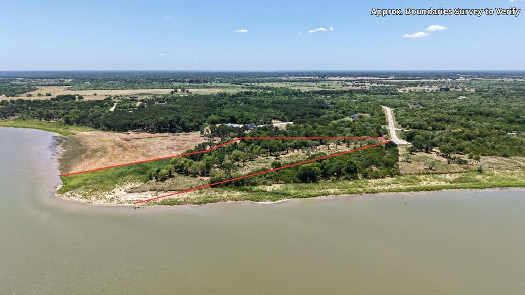 8424 Edgewater Drive - Photo 4