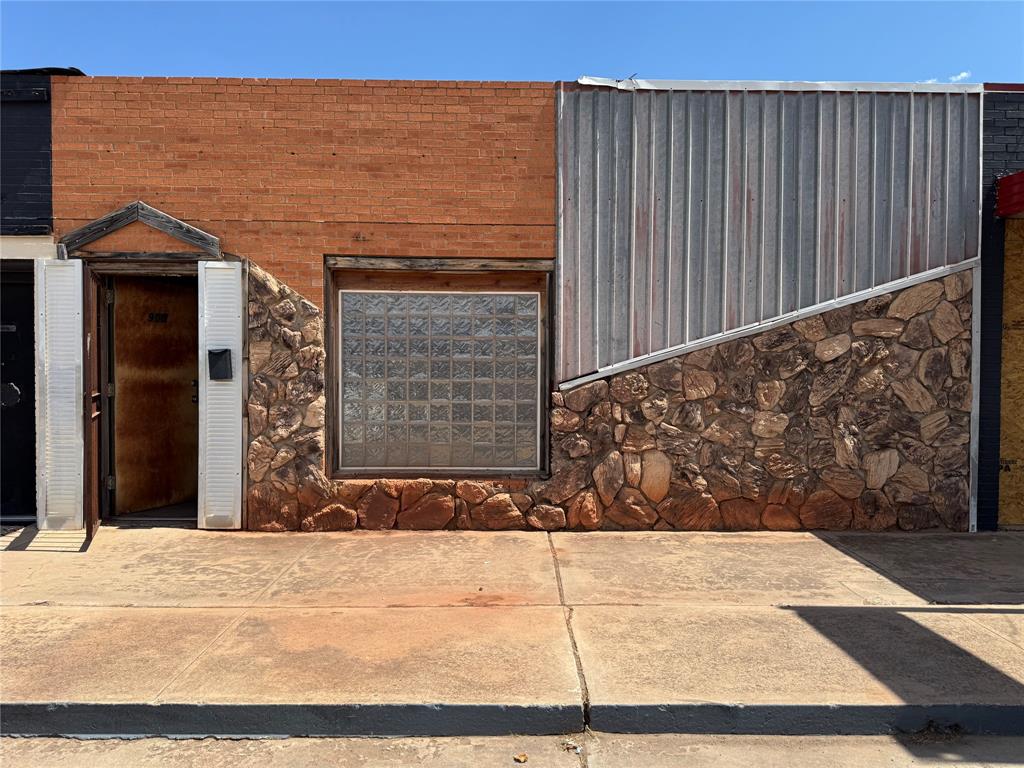 905 N Mockingbird Lane - Photo 1