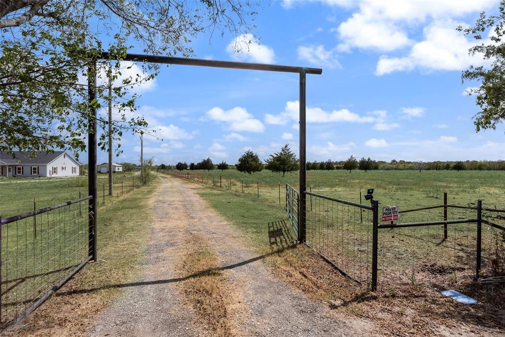 3189 NW County Road 1110 - Photo 14