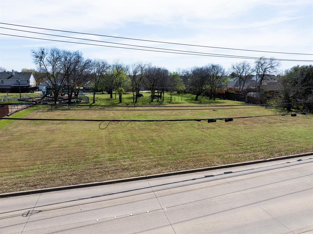 330 Town East - Photo 4