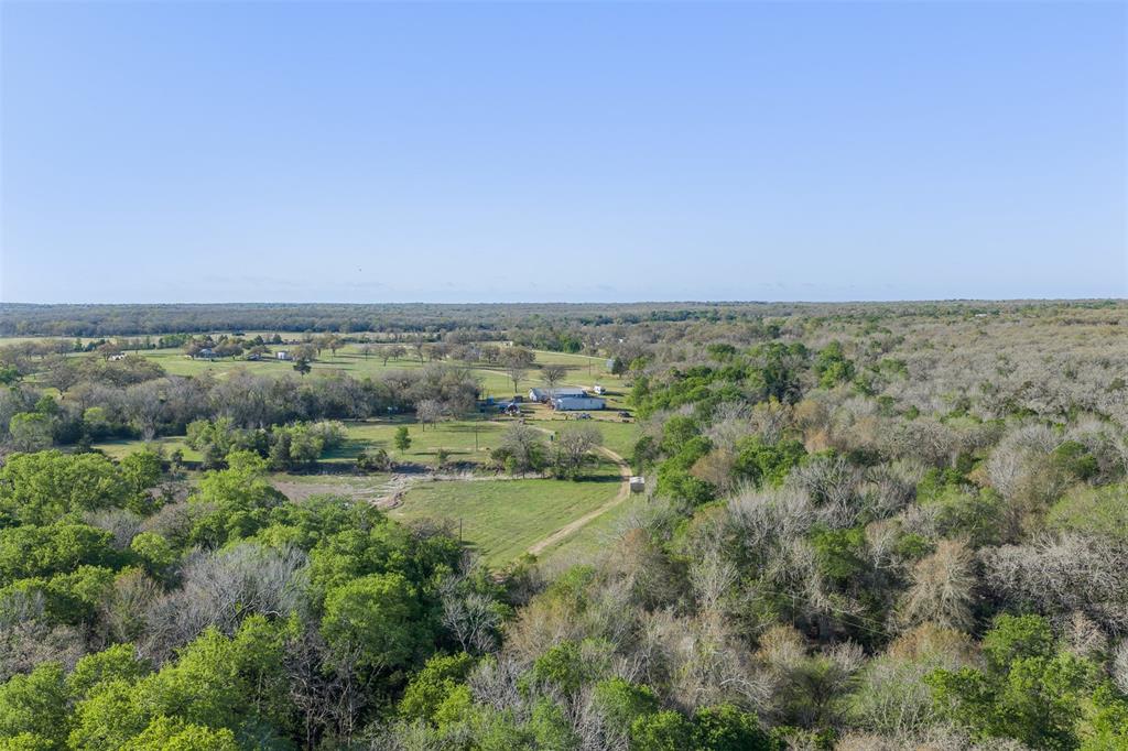 2313 E US Highway 79 - Photo 22