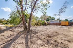 922 E Oleander Street - Photo 3