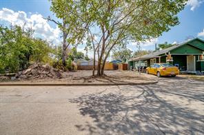 922 E Oleander Street - Photo 4