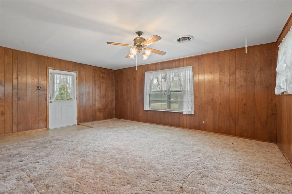 3501 CR 312 - Photo 10