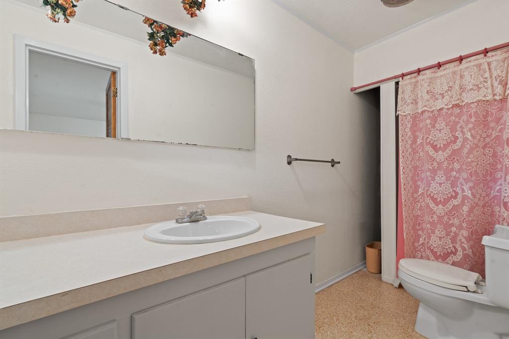 3501 CR 312 - Photo 21