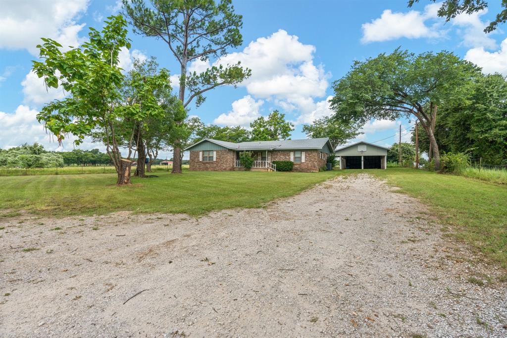 3501 CR 312 - Photo 5