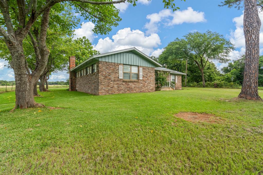 3501 CR 312 - Photo 7