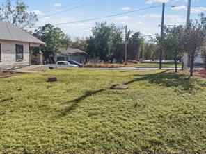1171 Mansfield Avenue - Photo 2