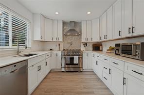 3811 Eaton Drive - Photo 2