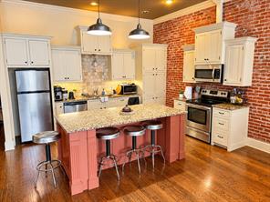 110 N Beaton Street - Photo 18