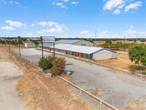 3206 W US Highway 377 - Photo 4