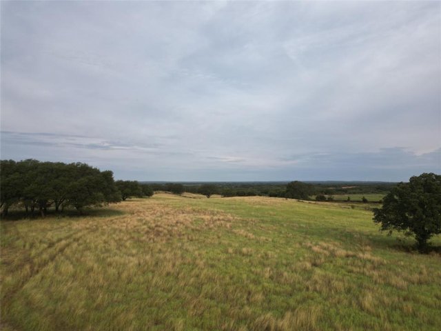 16271 FM 880