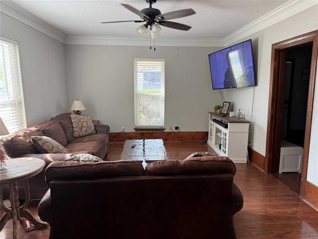 210 W Spring Street - Photo 19