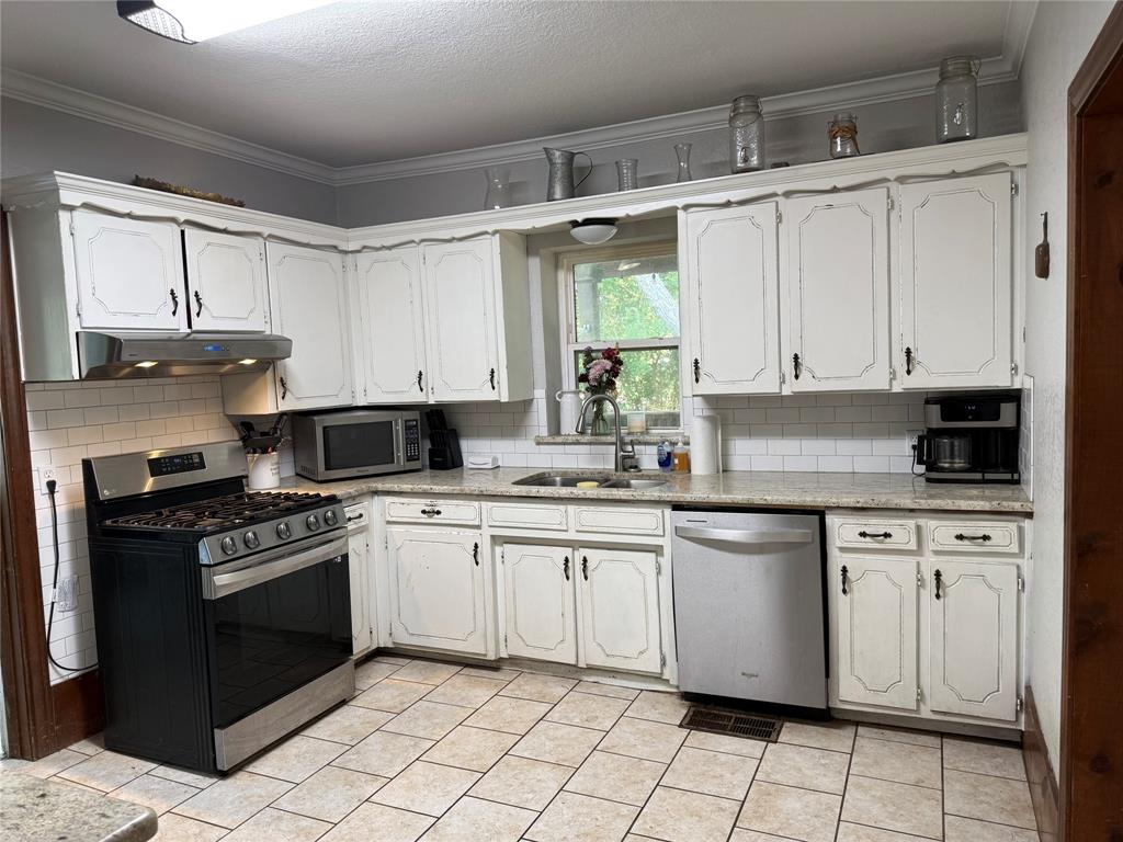 210 W Spring Street - Photo 20