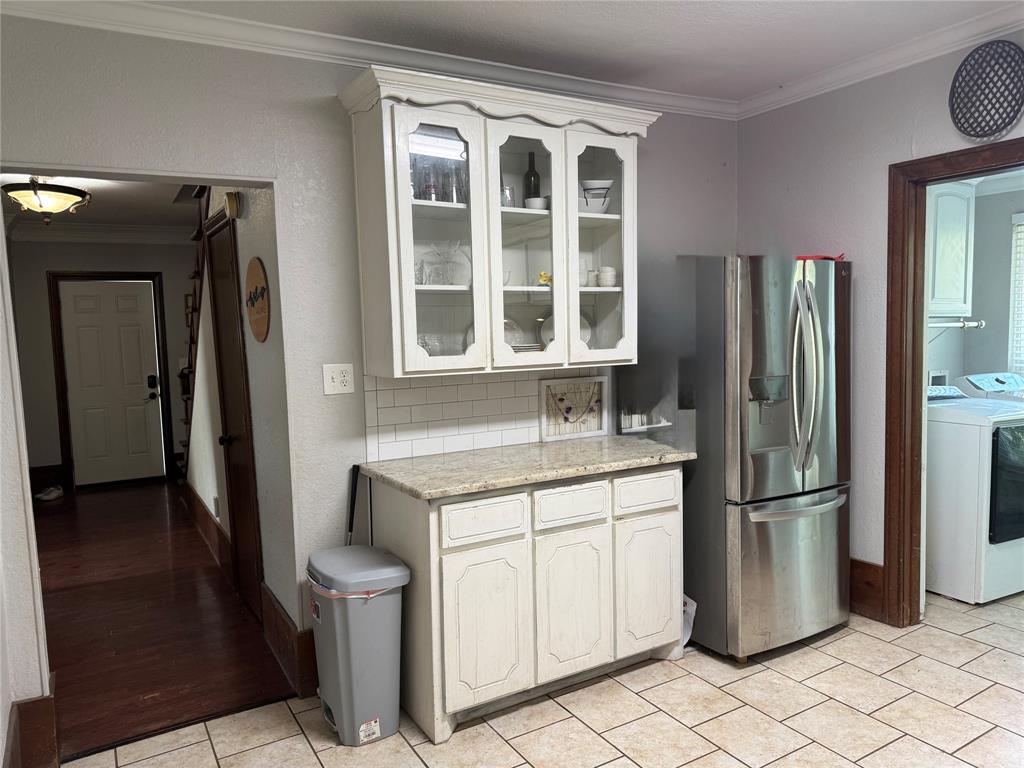 210 W Spring Street - Photo 21