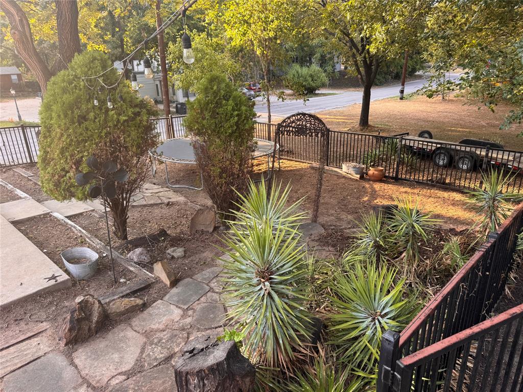 210 W Spring Street - Photo 24