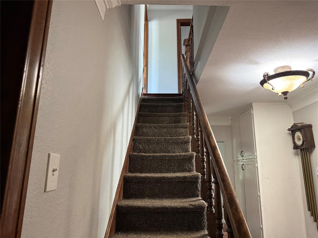 210 W Spring Street - Photo 5