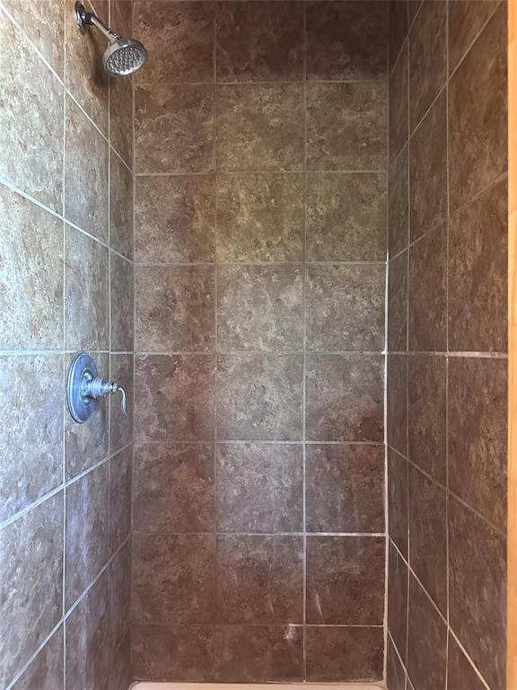 5725 Farm Market 604 - Photo 29