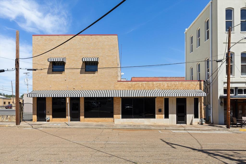 107 W Rusk - Photo 1