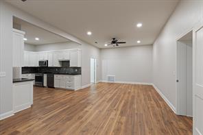 107 W Rusk - Photo 13