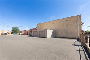 107 W Rusk - Photo 2