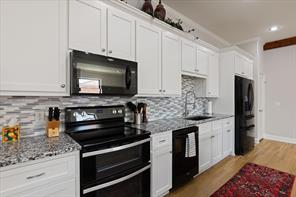 107 W Rusk - Photo 24