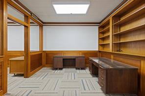 107 W Rusk - Photo 7