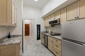 107 W Rusk - Photo 9