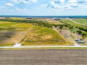 1627 Hill County Road 4242 N - Photo 3