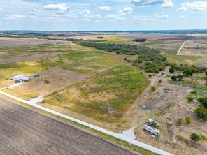 1627 Hill County Road 4242 N - Photo 4